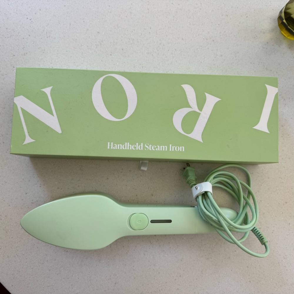 Nori Press Travel Steam Iron, Green